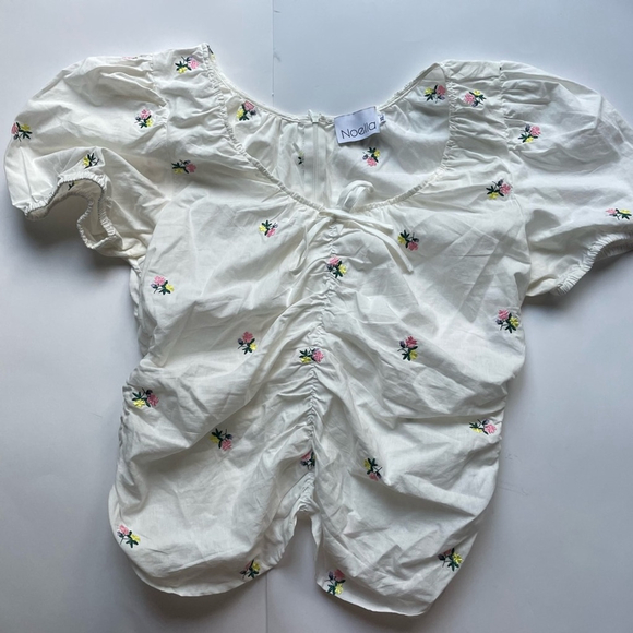 Noella Samantha Blouse top off White Floral Puff Sleeve embroidered - Picture 4 of 7